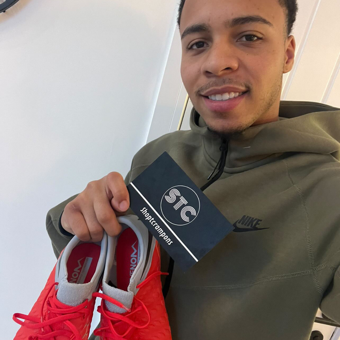 Cameron Archer en crampons Shoptcrampons