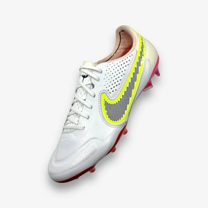 Nike Tiempo