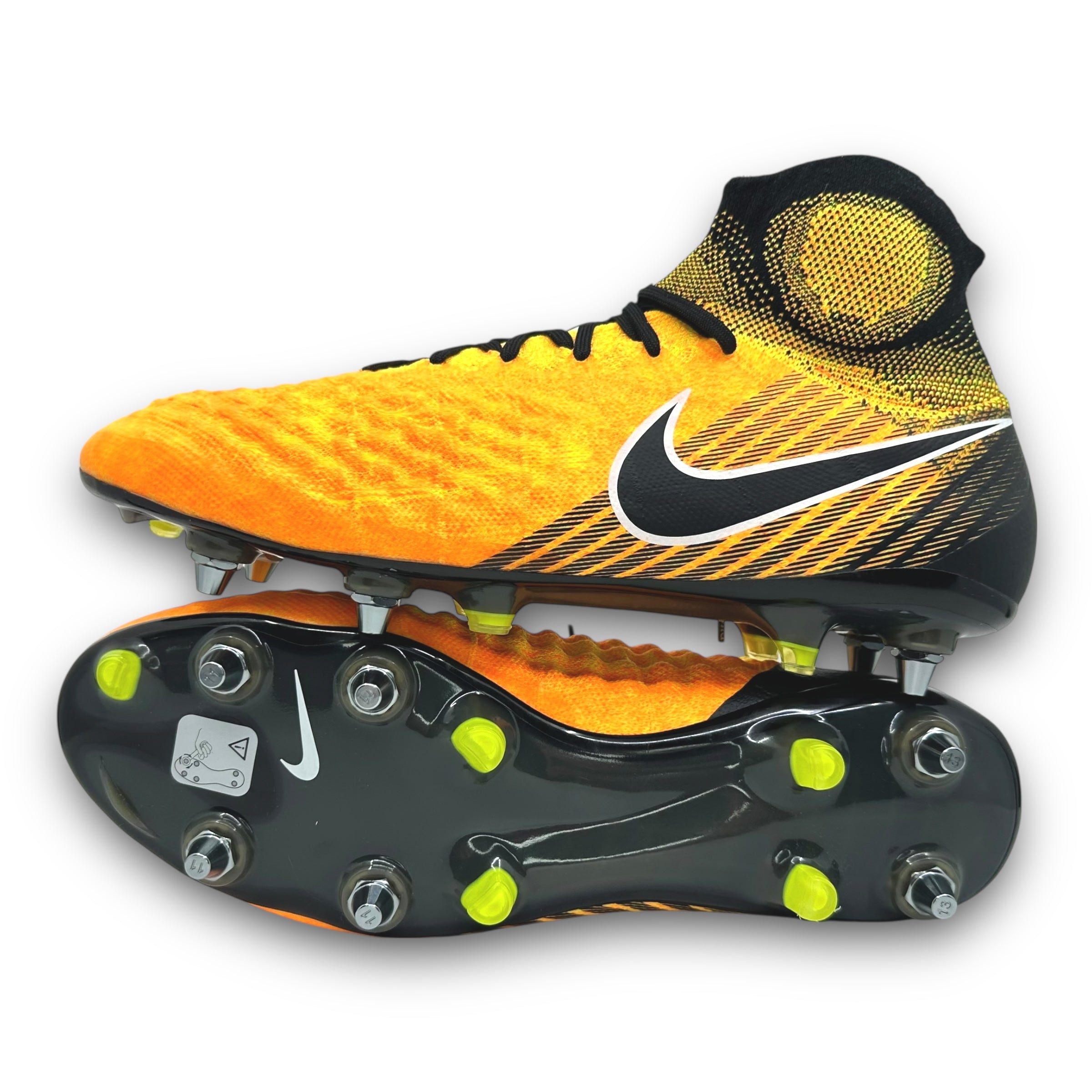 NIKE MAGISTA
