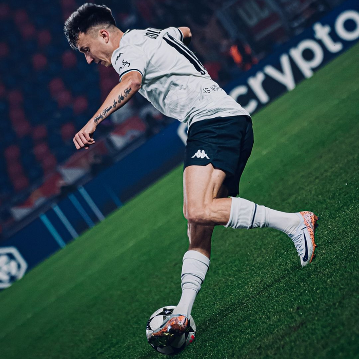 Aleksandr Golovin en crampons Shoptcrampons